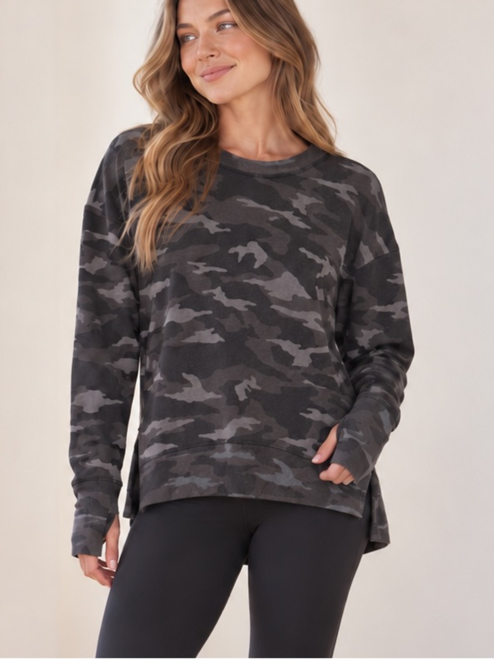 Athleta Black Gray Camo High Low Pullover Sweatshirt XS